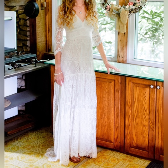 Kite And Butterfly Rena Bohemian White Wedding Dress like new - Picture 4 of 16